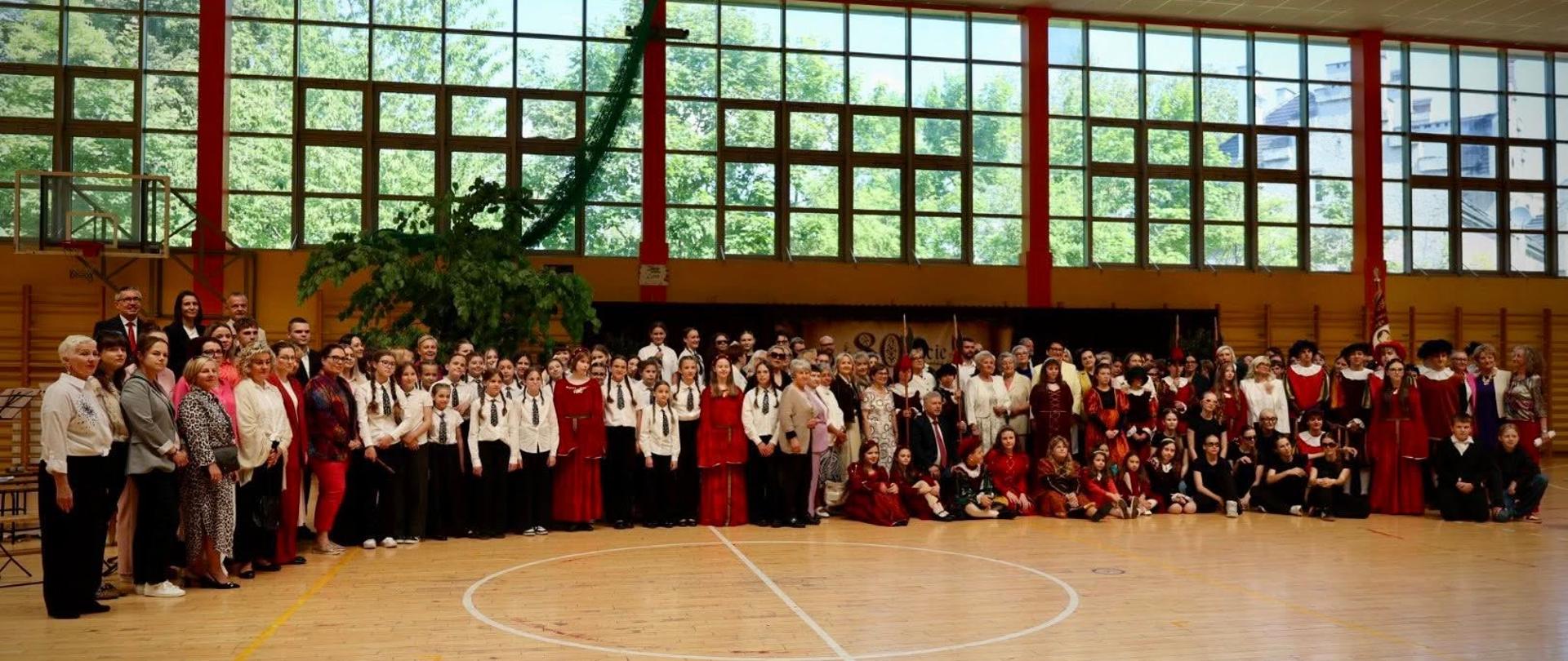 Jubileusz 80-lecia Publicznej Szkoły Podstawowej nr 3 im. Jana Kochanowskiego w Brzegu