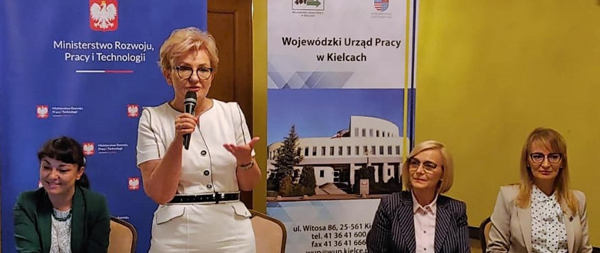 Sekretarz Stanu w MRPiT Iwona Michałek spotkała się dzisiaj z przedstawicielami powiatowych urzędów pracy z woj. świętokrzyskiego.