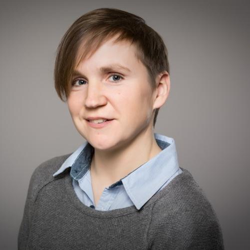 elegancko ubrana kobieta