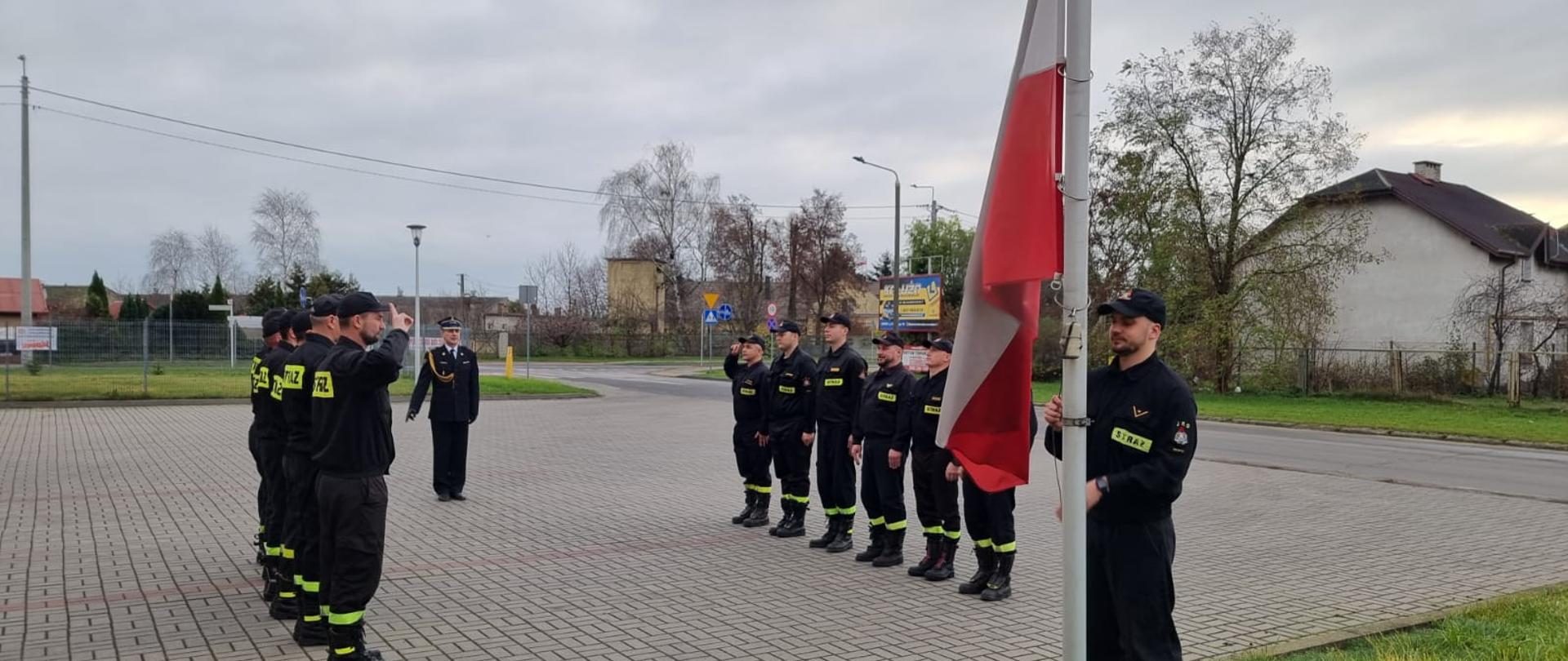 Uroczysta zmiana służby z okazji Narodowego Święta Niepodległości 11 listopada
