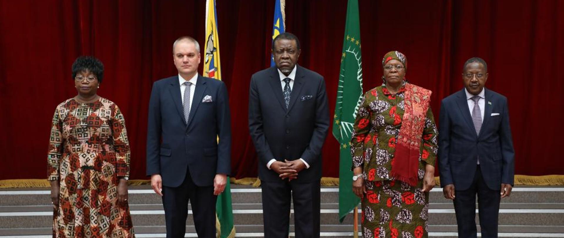 Ambassador Adam Burakowski presents credentials in Namibia