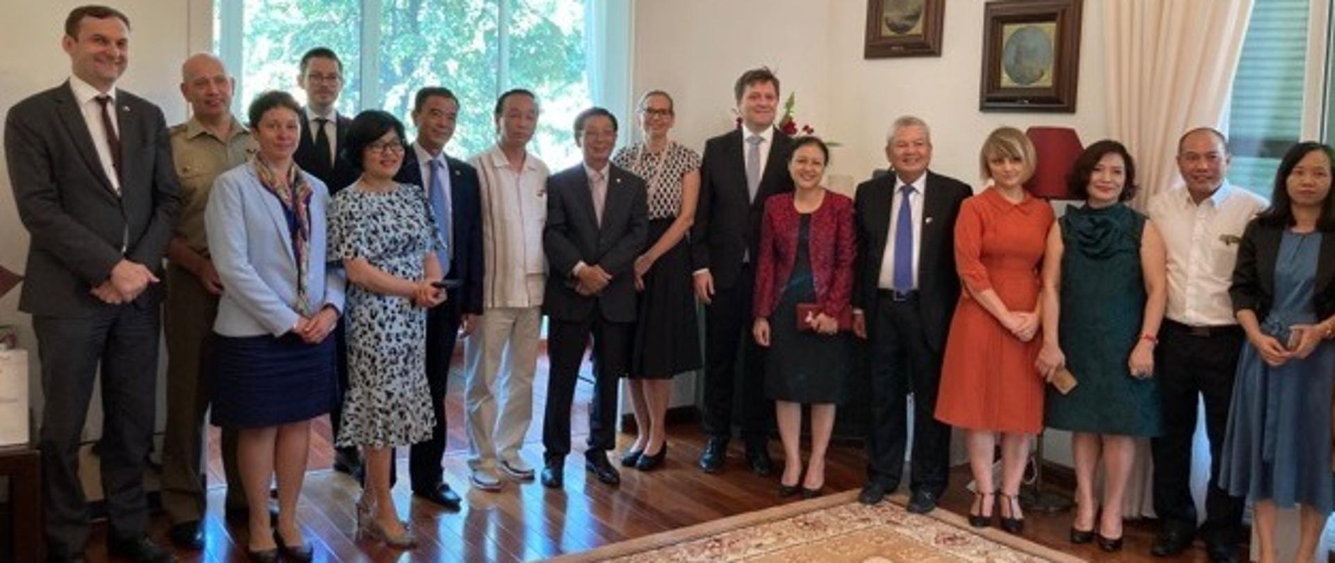 Uroczystość w Rezydencji Ambasadora RP z okazji wyboru nowych władz Towarzystwa Przyjaźni Wietnamsko-Polskiej