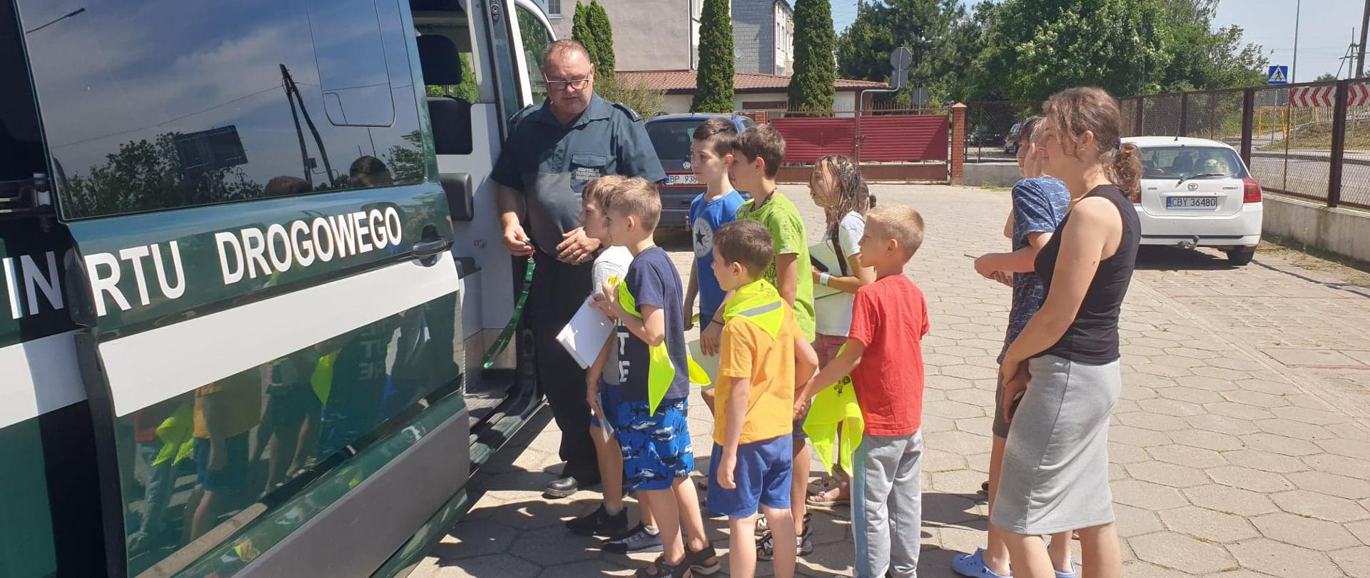 Wakacyjna lekcja bezpieczeństwa dla dzieci z Ukrainy