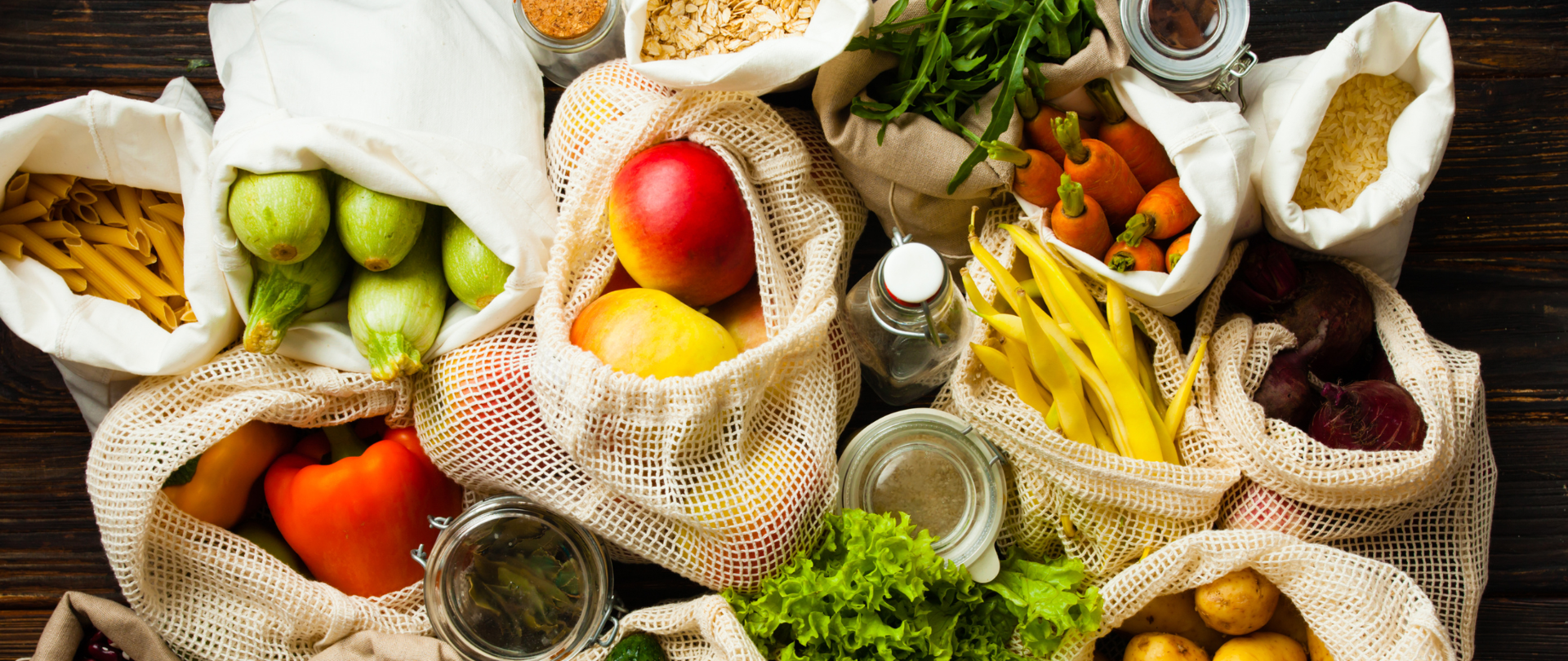 Żywność na stole.