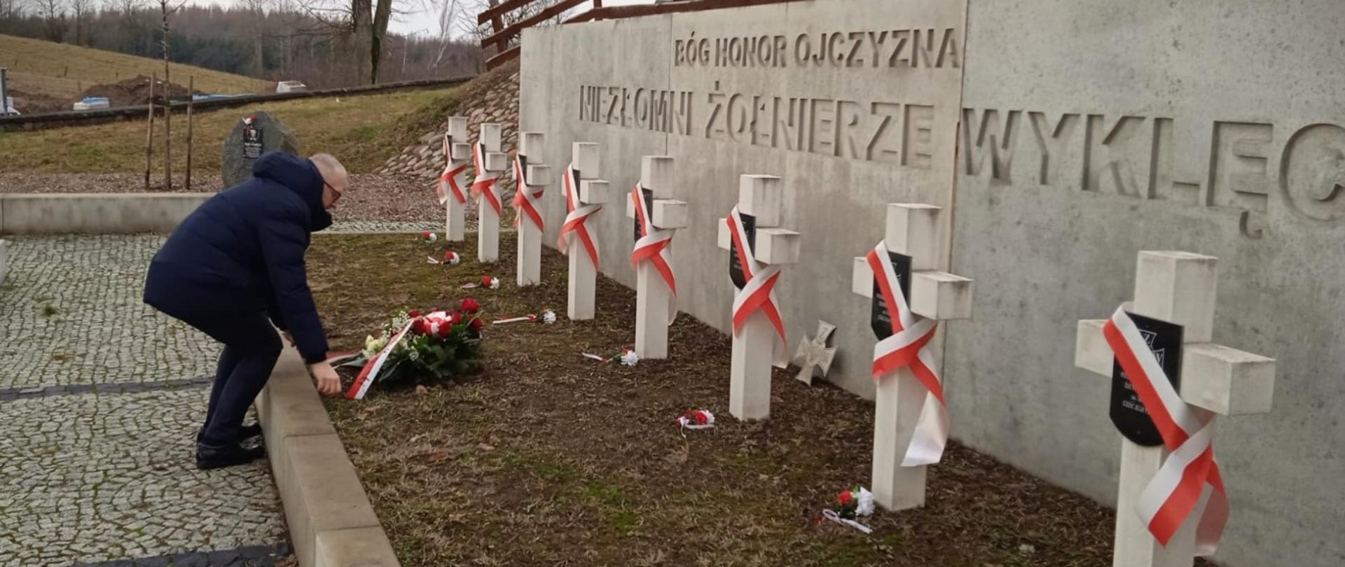 Wojewoda uczcił bohaterów Bitwy pod Gajrowskimi 