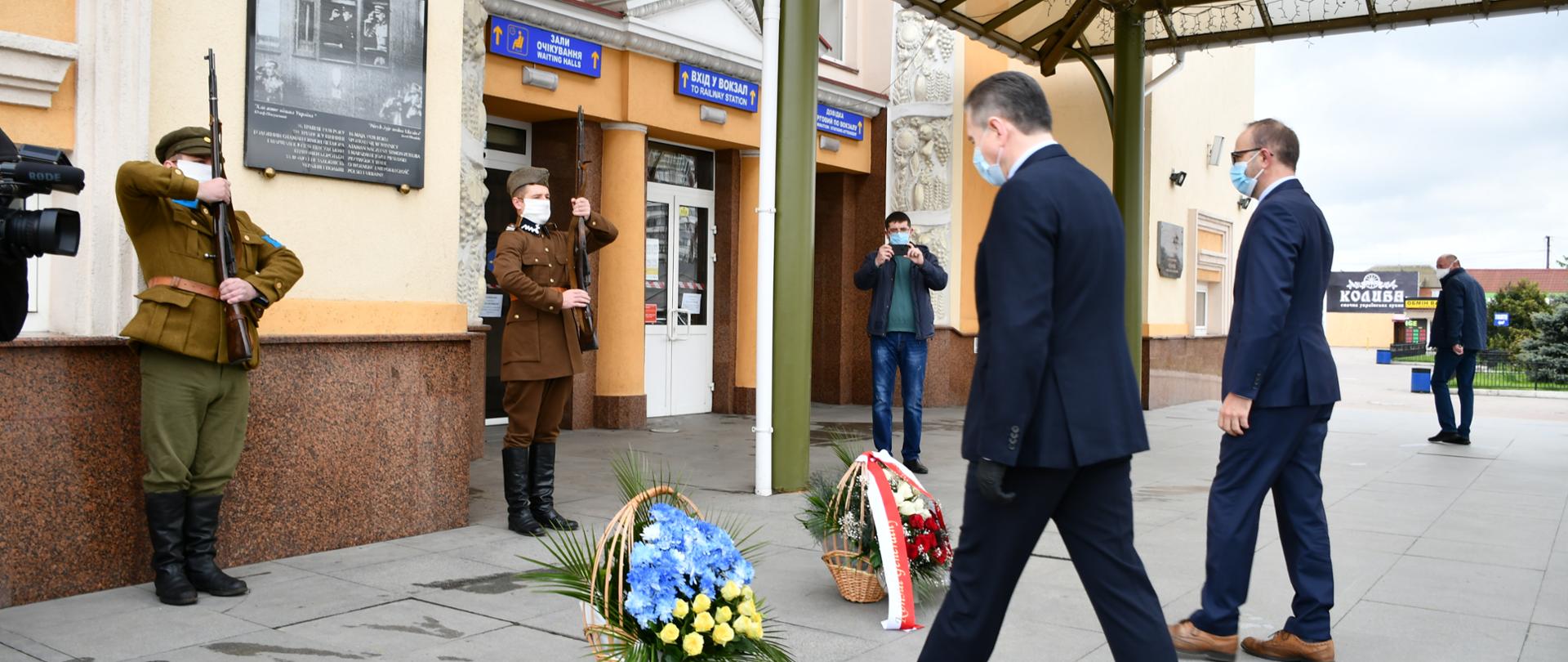 upamiętnienie_100_rocznicy_spotkania_J_Piłsudskiego_z_S_Petlurą