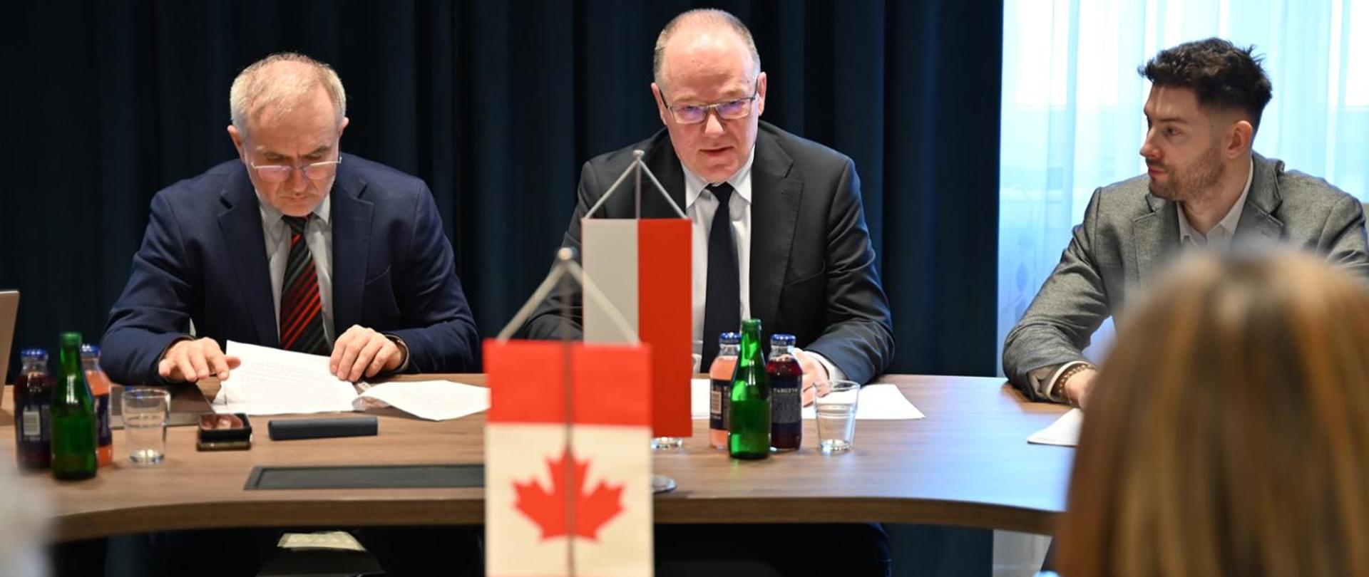 Meeting between Deputy Minister Krzysztof Galos, Chief Geologist of Poland, and Canadian Ambassador Catherine Godin