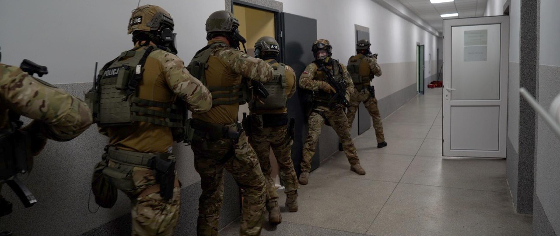 Symulacja działań antyterrorystów