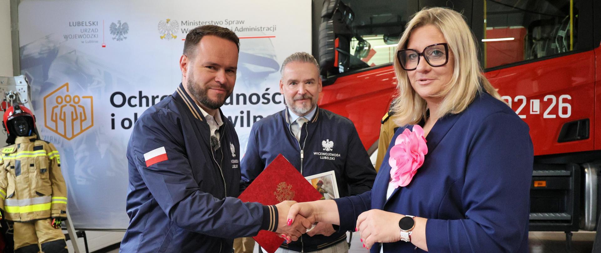 OLiOC: Miliony dla komend straży pożarnej

