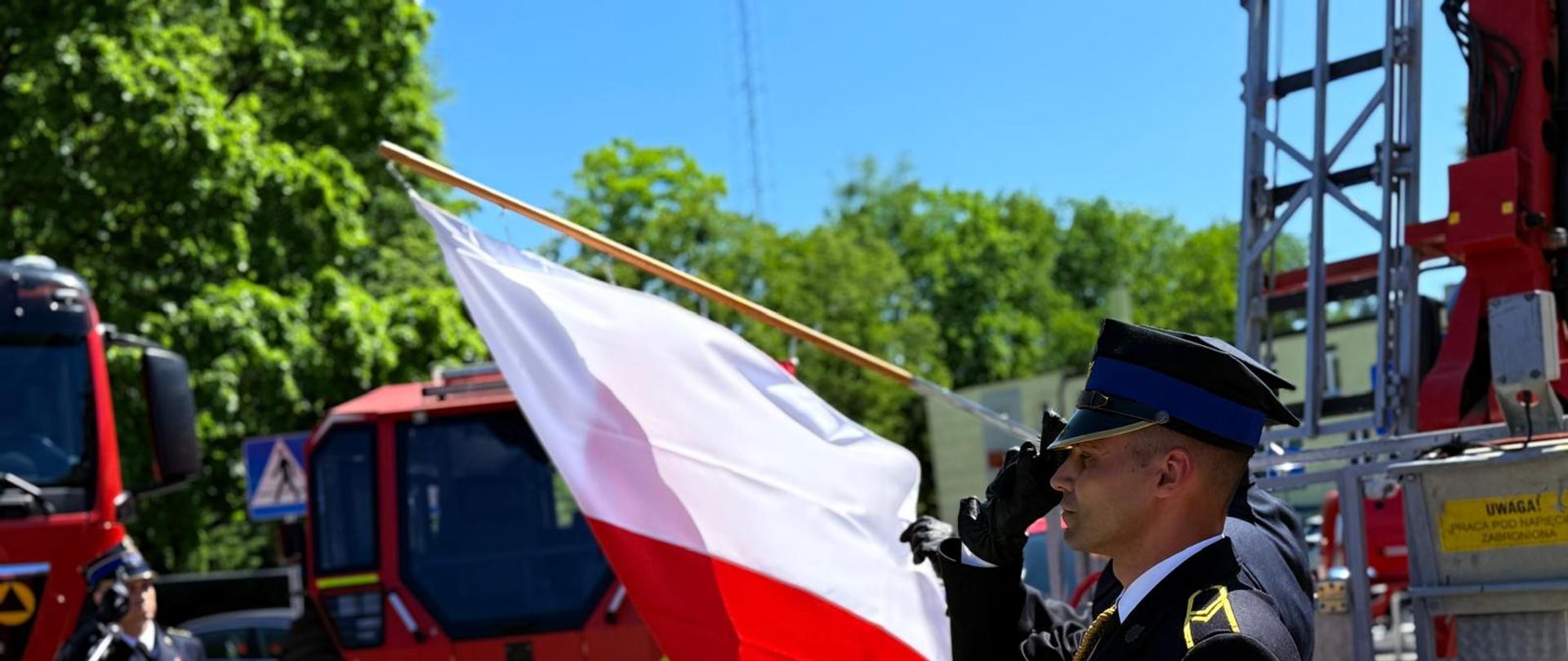 Odśpiewanie Hymnu Rzeczypospolitej Polskiej i podniesienie Flagi Państwowej