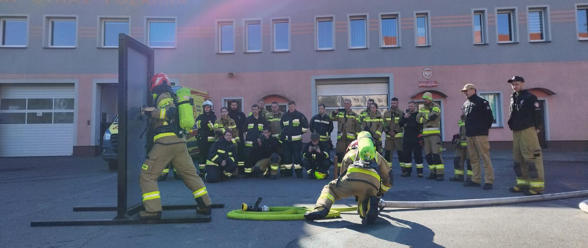 Warsztaty z zakresu gaszenia pożarów wewnętrznych