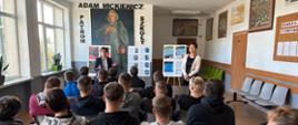 Uczniowie szkoły na pogadance o przemocy rówieśniczej