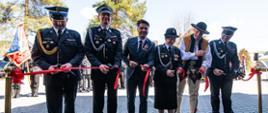 Zdjęcie przedstawia uroczyste otwarcie remizy w Daniszu Dolnym