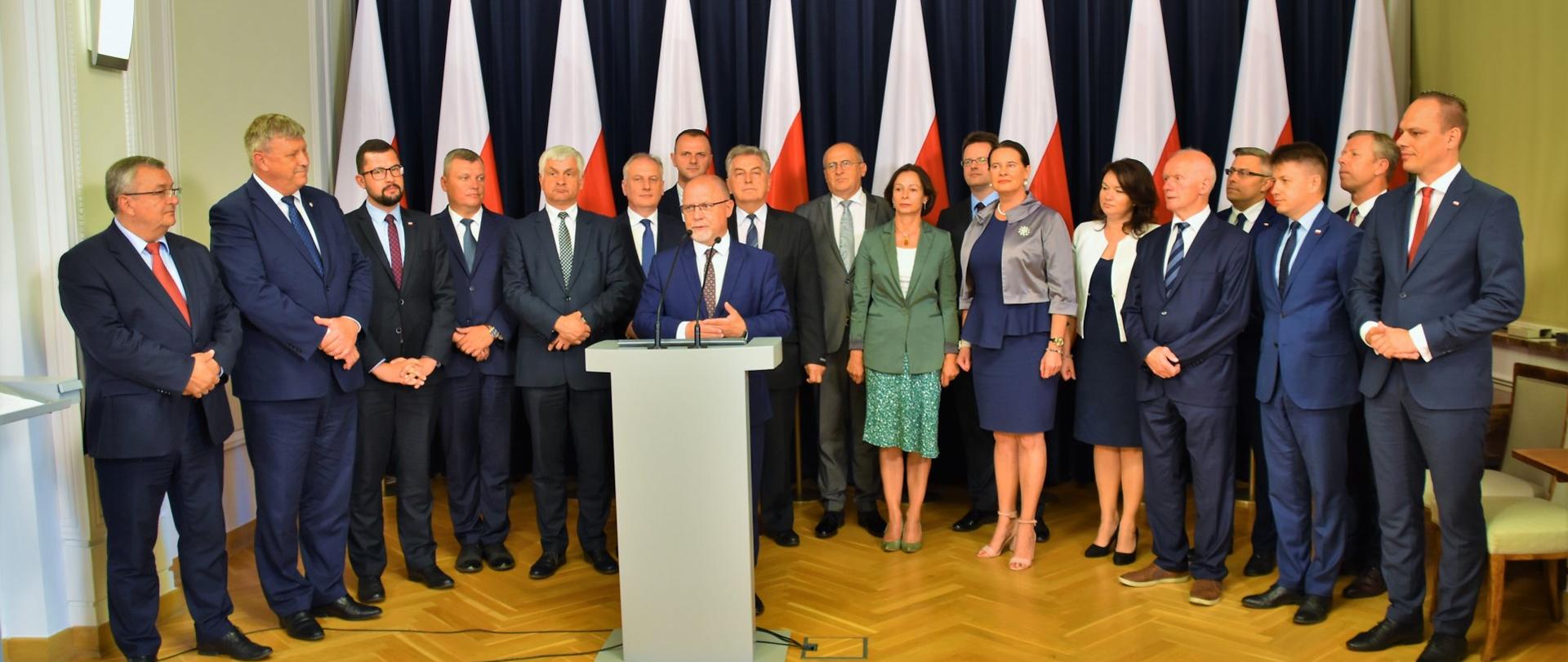 Porozumienie w sprawie warunków dofinansowania z Funduszu rozwoju przewozów autobusowych dla Mazowsza podpisane
