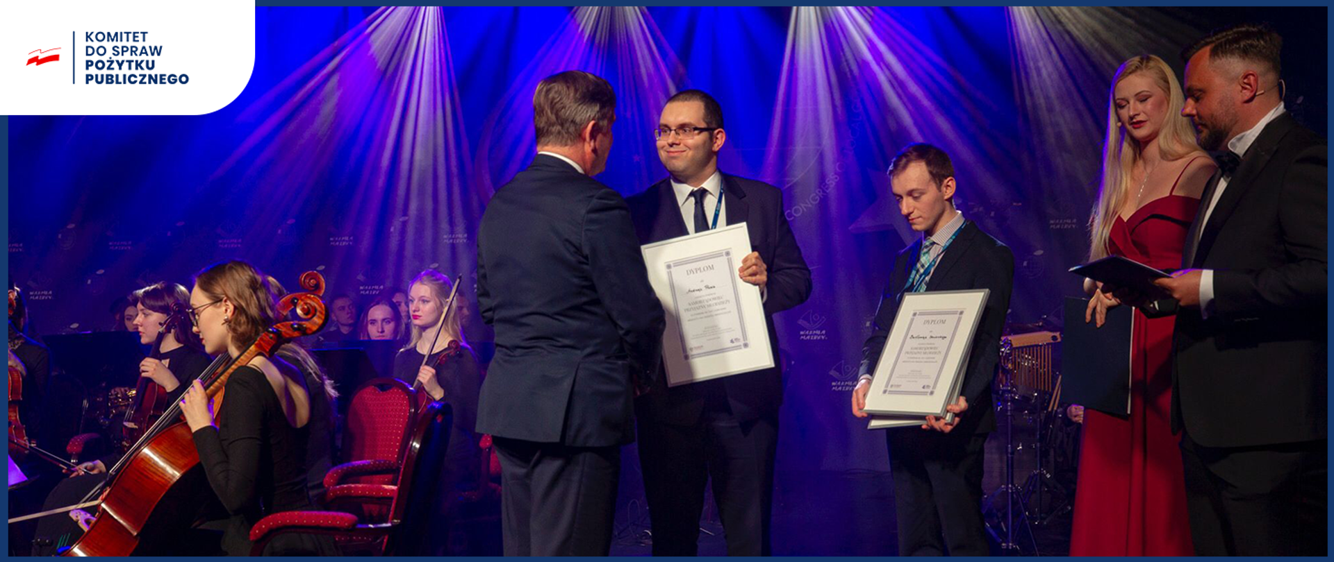 Wręczenie nagród przez ministra Piotra Mazurka podczas VIII Europejskiego Kongresu Samorządów.