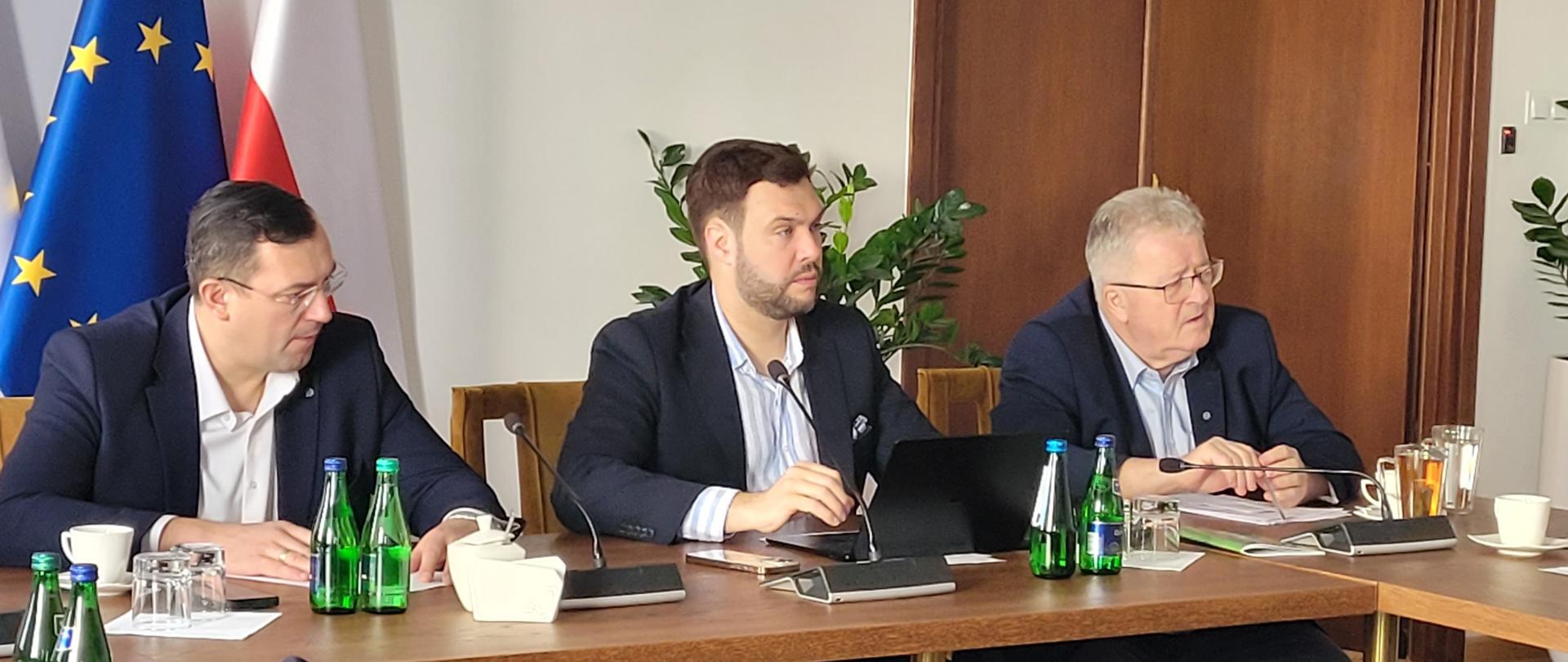 Posiedzenie sztabu kryzysowego