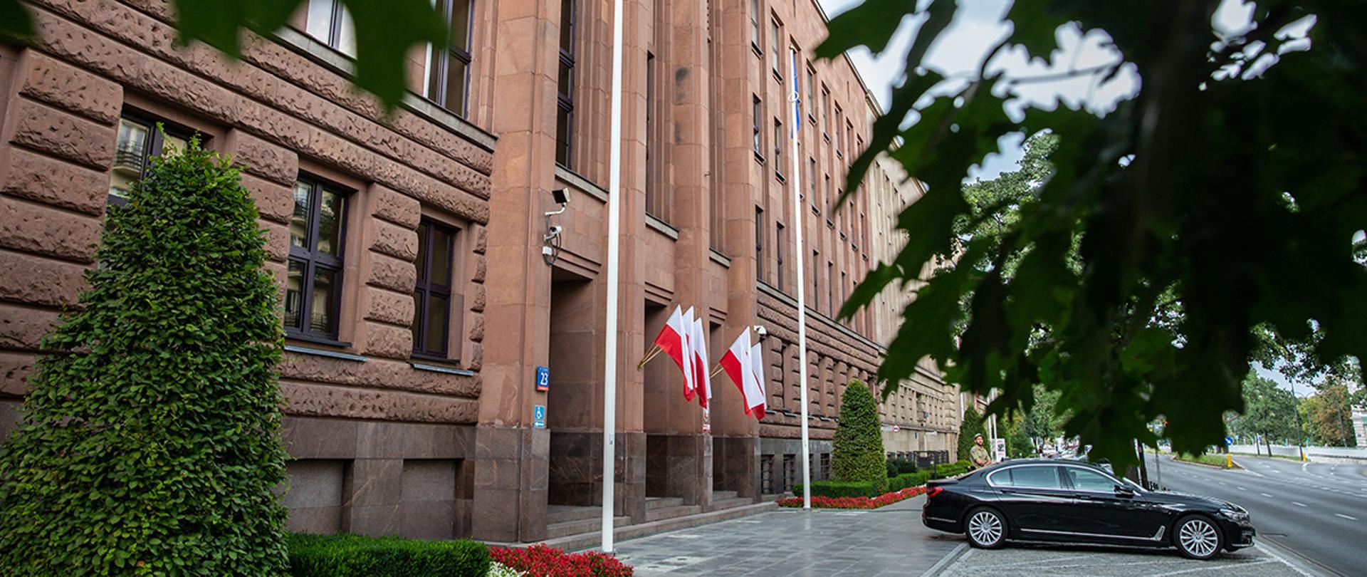2018.08.03 Warszawa . Budynek MSZ , ilustracje .
Fot. Tymon Markowski / MSZ