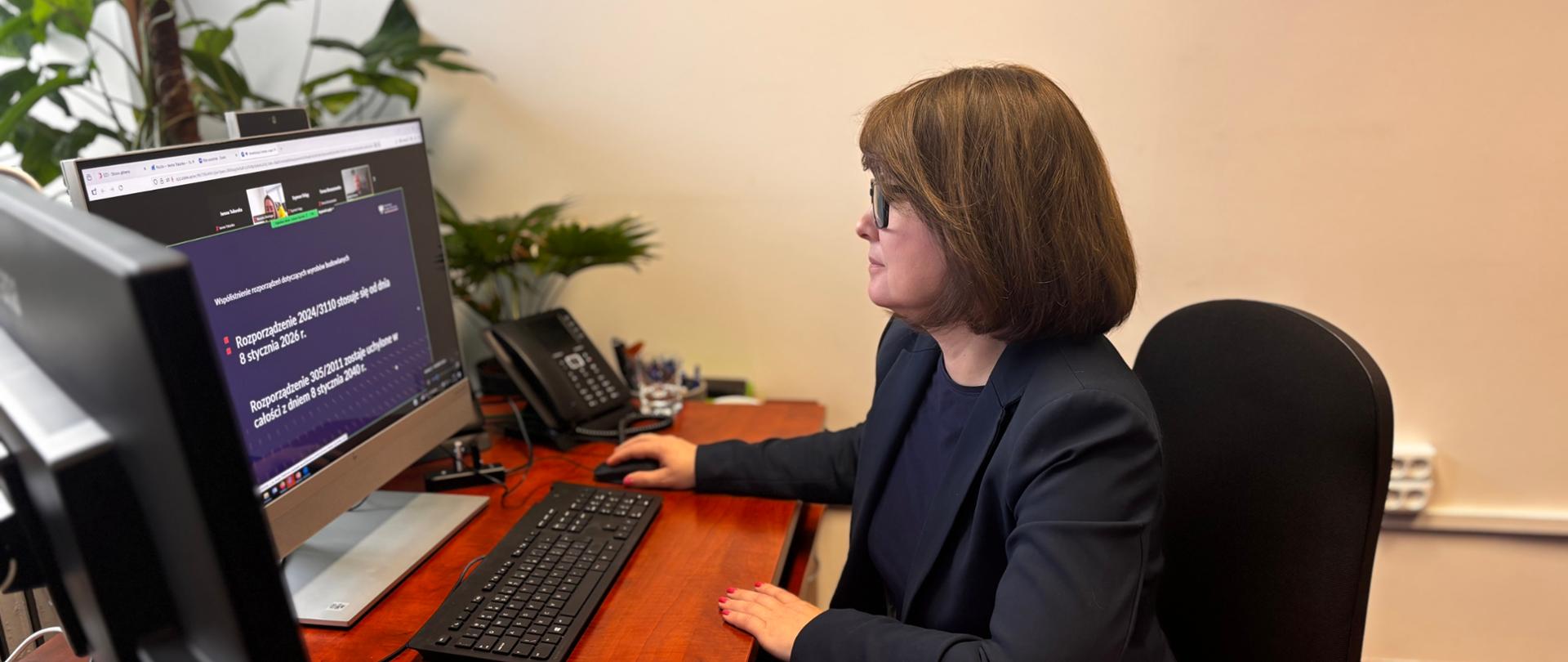 Iwona Tokarska, Dyrektor Departamentu Wyrobów Budowlanych w GUNB podczas webinarium o nowelizacji ustawy o wyrobach budowlanych