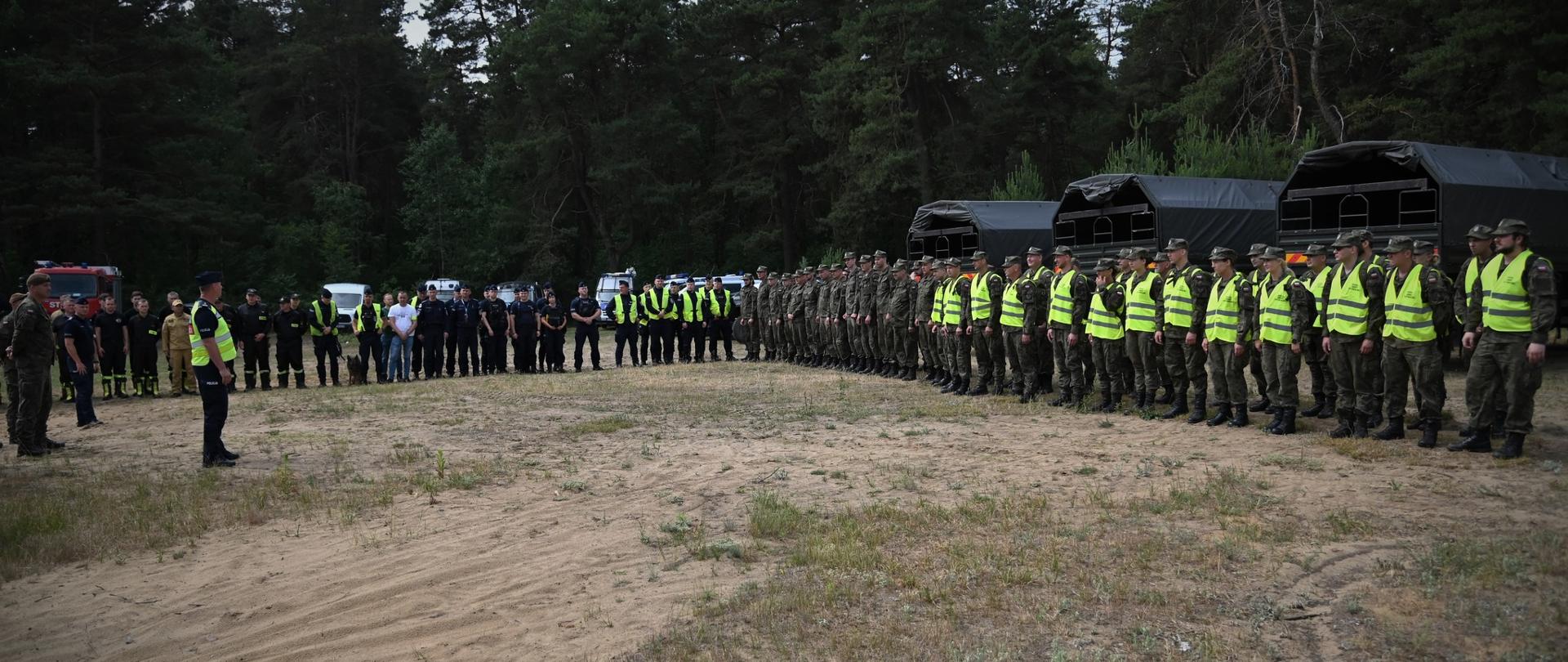 Ćwiczenia poszukiwawczo-ratownicze w m. Targonie