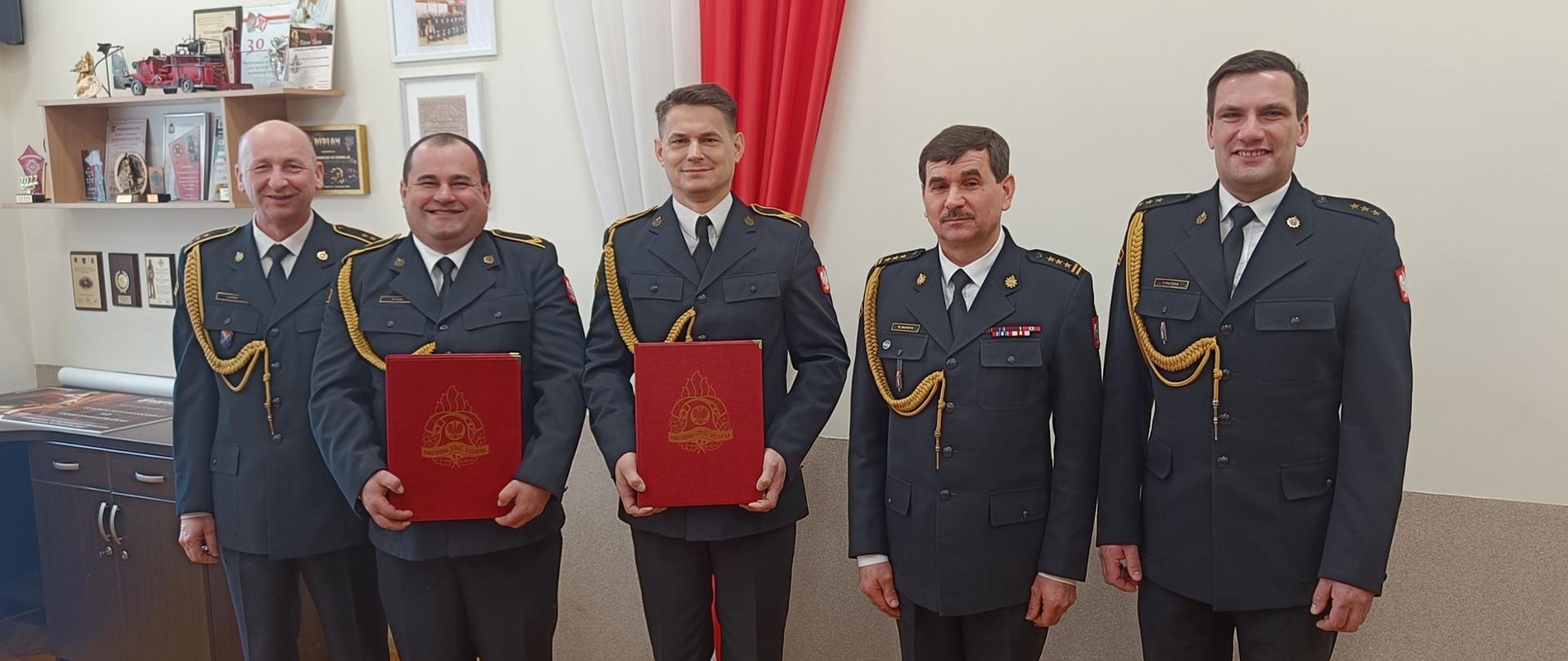 Przejście na zaopatrzenie emerytalne.