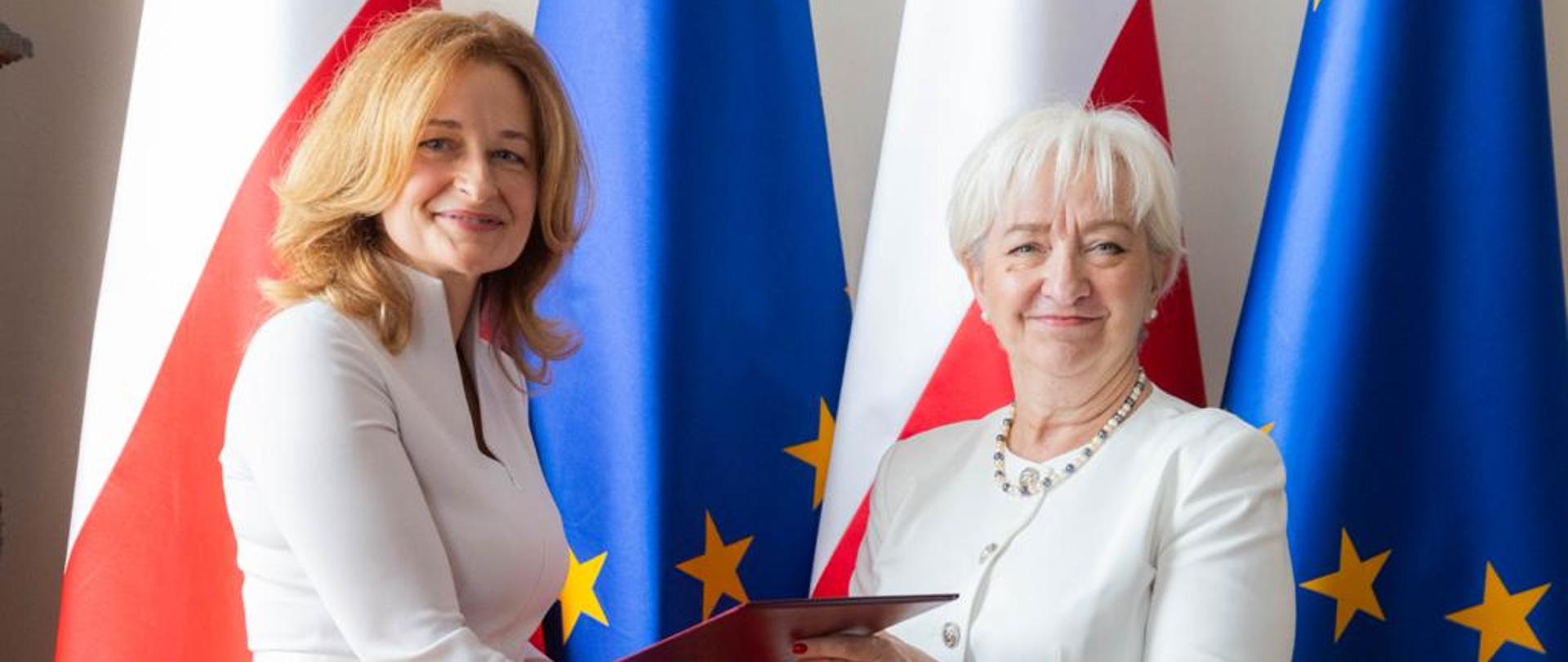 Dr Bożena Adamkiewicz - konsultant wojewódzki ds. neurologii wspólnie z wojewodą łódzkim Dorotą Ryl 