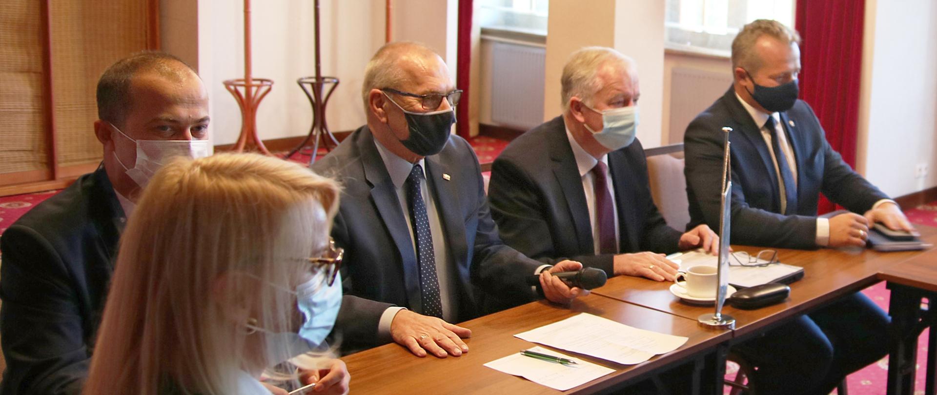 Główne Spotkanie podsekretarza stanu Ryszarda Kamińskiego z kierownictwem IJHARS