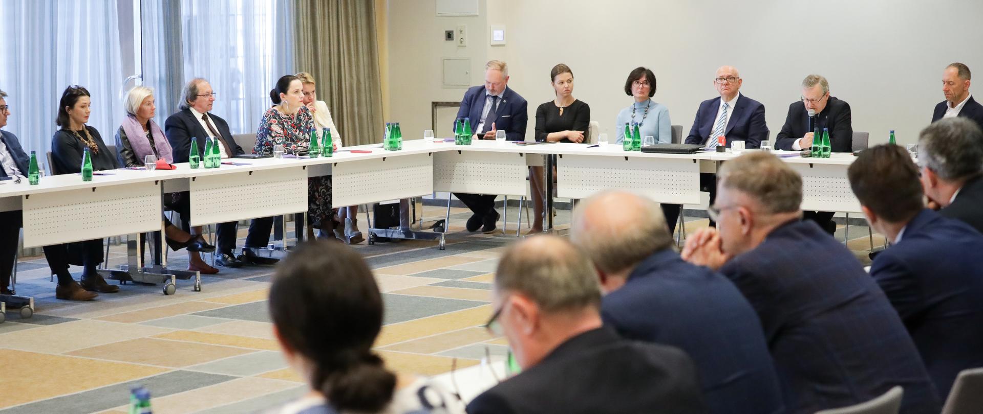 Minister kultury i dziedzictwa narodowego spotkał się z rektorami i kanclerzami Uczelni Artystycznych, fot. Danuta Matloch