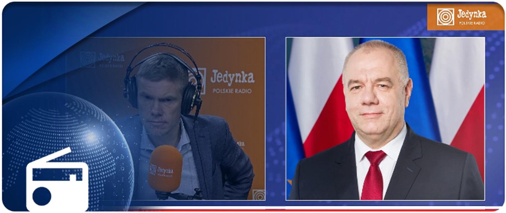 Grafika - z lewej strony redaktor Krzysztof Świątek, z prawej strony wicepremier Jacek Sasin. W lewym dolnym rogu ikonka radia. 