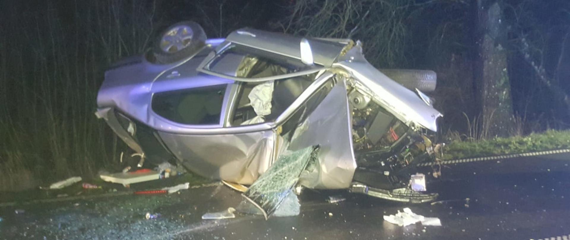 Wypadek samochodu osobowego przy miejscowości Stary Grabi