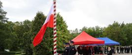 Podniesienie Flagi Państwowej i odegranie Hymnu Państwowego z okazji Dnia Strażaka