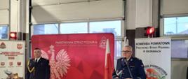 Pożegnanie Komendanta Powiatowego PSP w Obornikach ze sztandarem