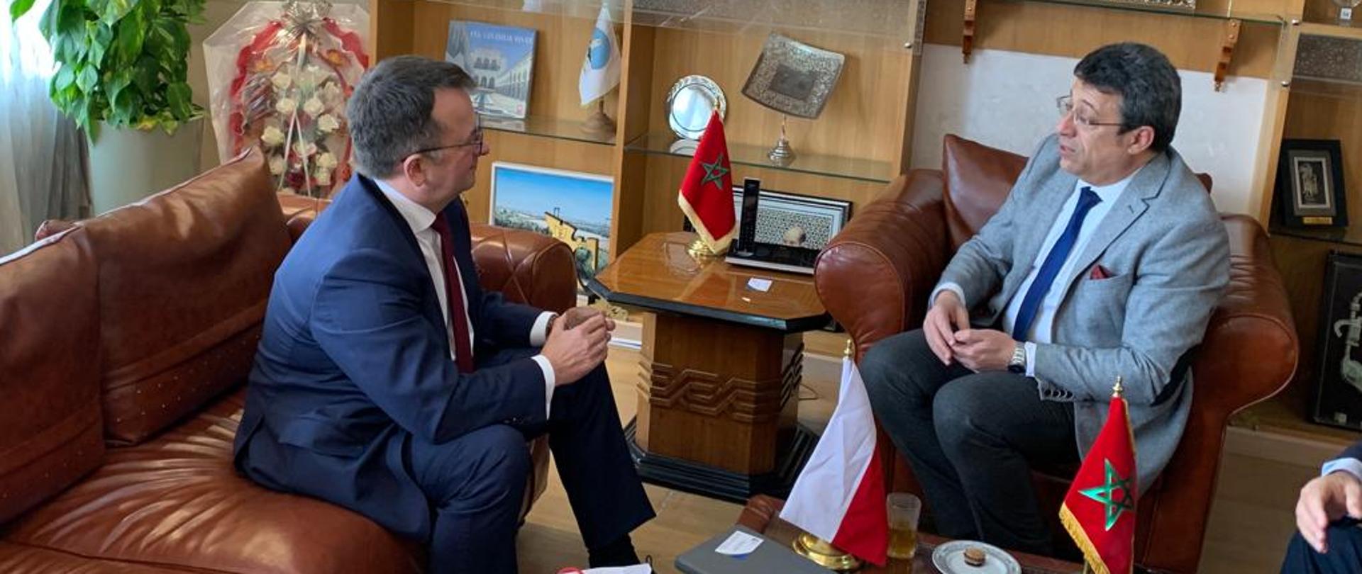 L'Ambassadeur de Pologne au Maroc, Krzysztof Karwowski effectue une visite de courtoisie chez le Maire de la ville de Fès, M. Abdesslam Bekkali 