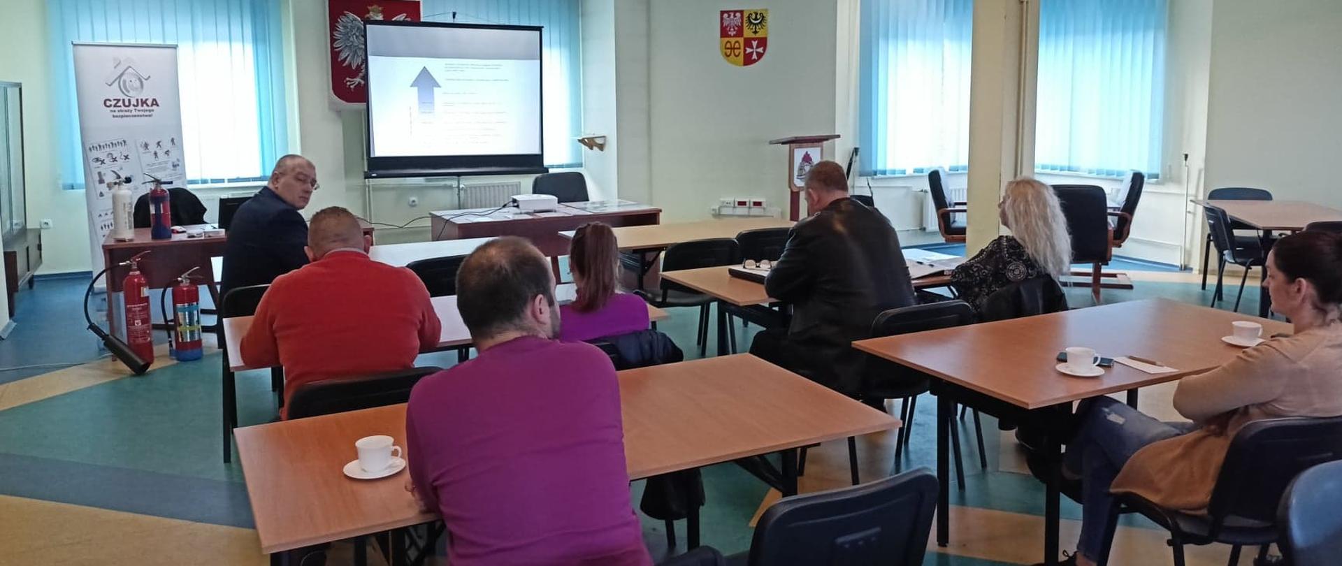 Zagrożenia w okresie grzewczym 2022/2023. Spotkanie z zarządcami obiektów
i przedstawicielami gmin.
