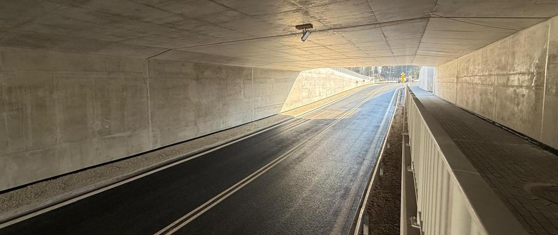 Widok na tunel na węźle w Krzyszkowicach, stan na kwiecień 2026 