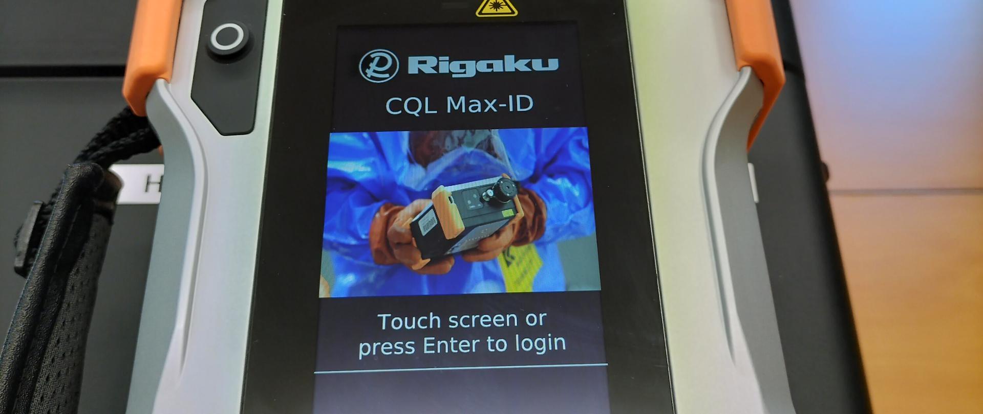 spektometr i mundury