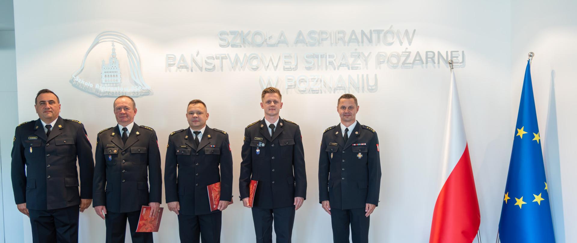 Uroczystość wręczenia nagród jubileuszowych oraz awansu na wyższe stanowisko służbowe.