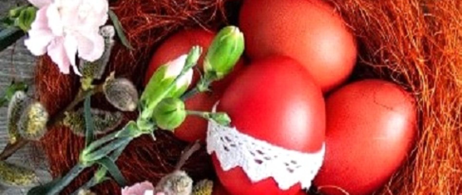 Zdjęcie przedstawia życzenia Wielkanocne