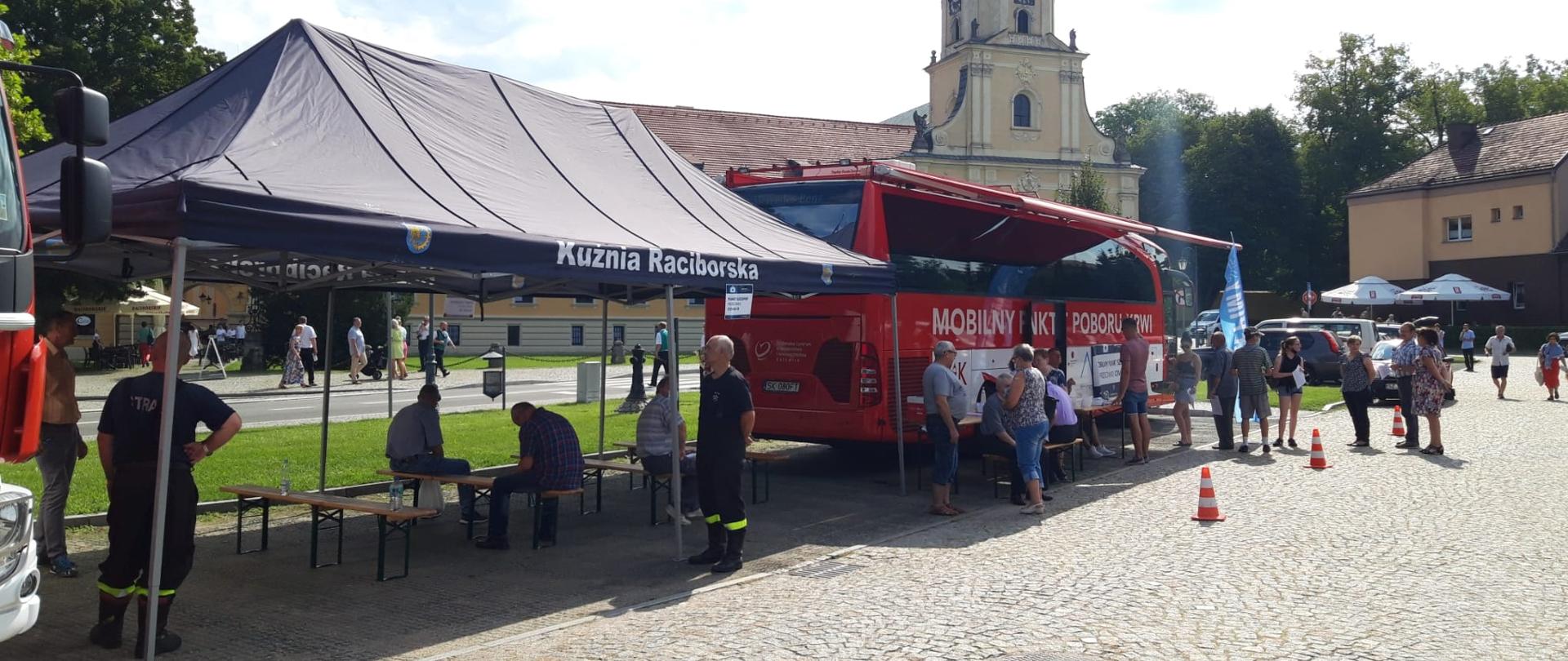 Mobilny punkt szczepień w Rudach