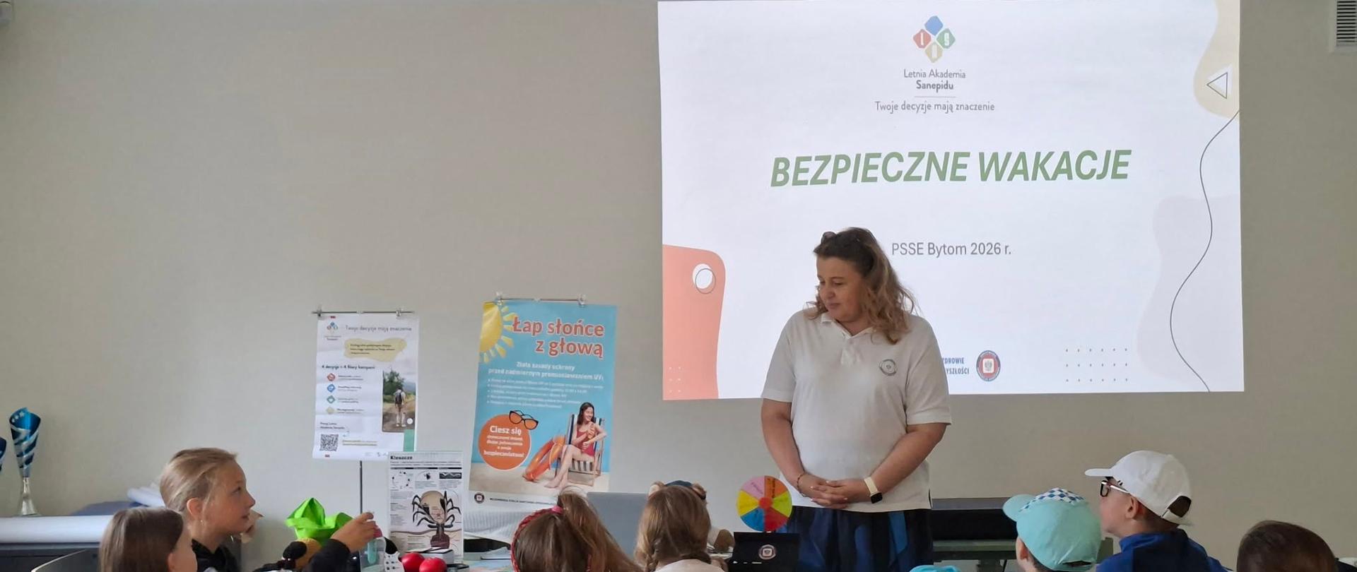 Zajęcia edukacyjne dla uczestnikami półkolonii w Miejskim Domu Kultury w Piekarach Śląskich