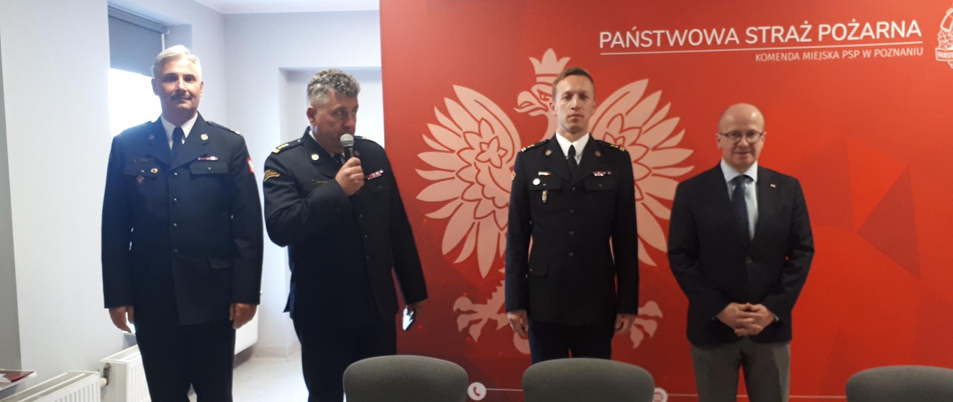 WRĘCZENIE ŚWIADCZEŃ RATOWNICZYCH DRUHOM OSP