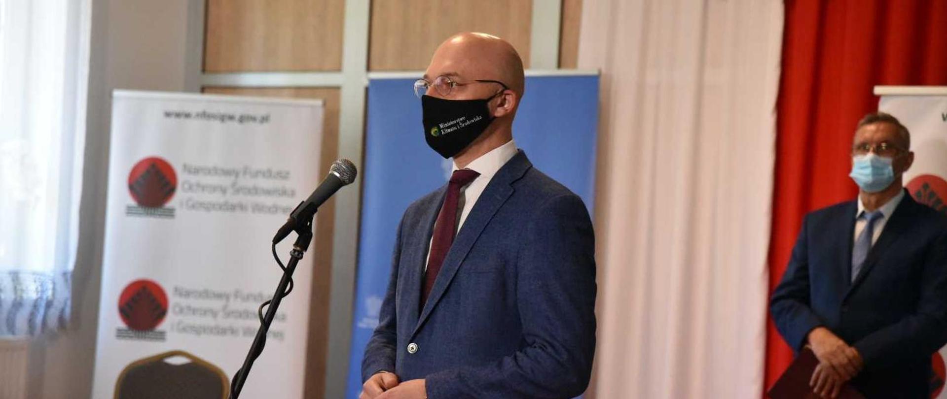 Minister klimatu i środowiska Michał Kurtyka w Troszynie