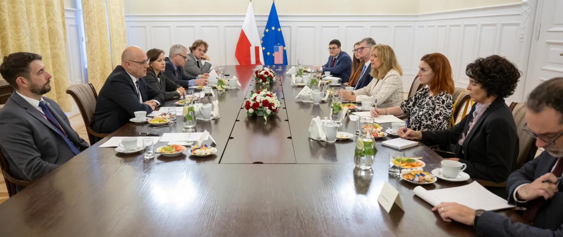 Poland and the USA Collaborate to Support Justice for Ukraine – Meeting of Deputy Minister of Justice Zuzanna Rudzińska-Bluszcz with Ambassador Beth Van Schaack
