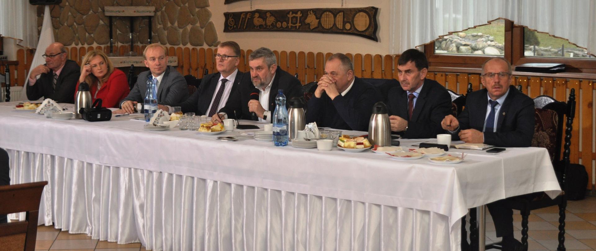 Minister J.K. Ardanowski omawia działania resortu