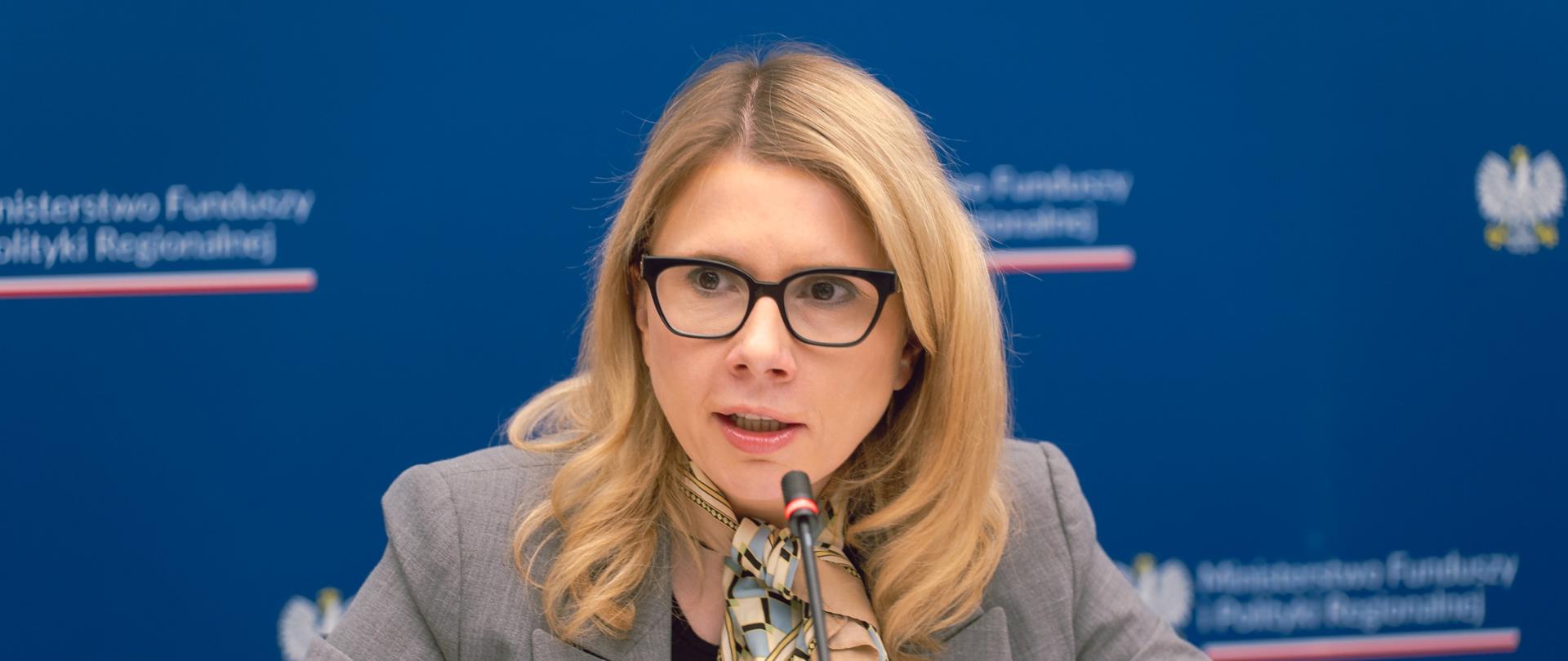 Na zdjęciu wiceministra funduszy i polityki regionalnej Monika Sikora podczas spotkania