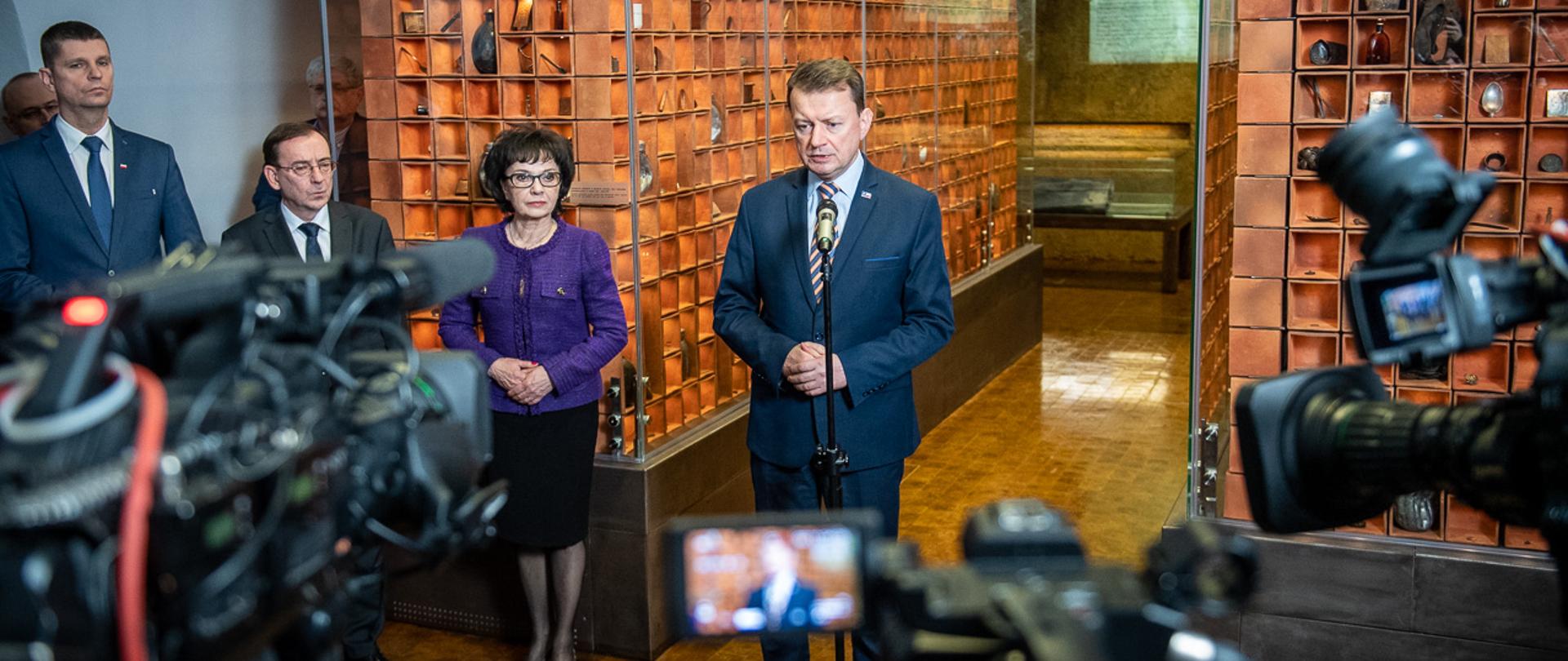 Szef MON i Marszałek Sejmu Elżbieta Witek