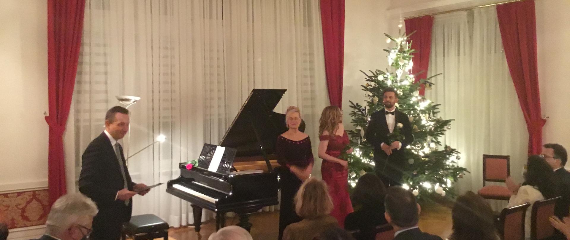 Przyjęcie z okazji Świąt Bożego Narodzenia (2)