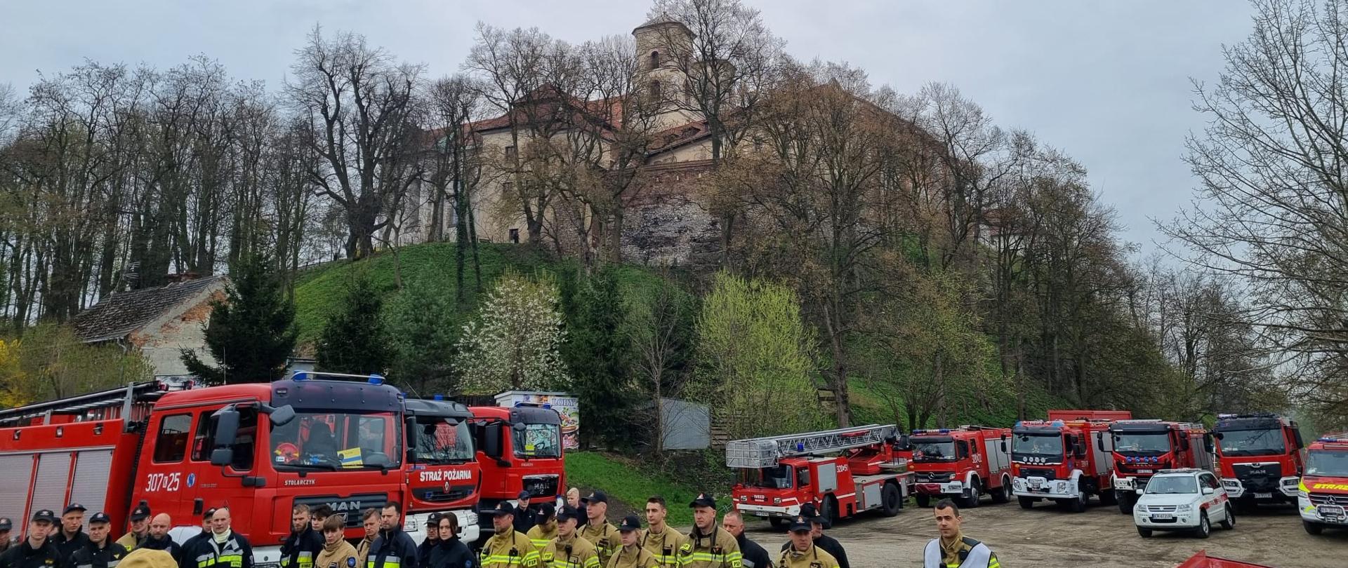 widok_ze_strefy_punktu_przyjęcia_sił_i_środków_do_ćwiczeń