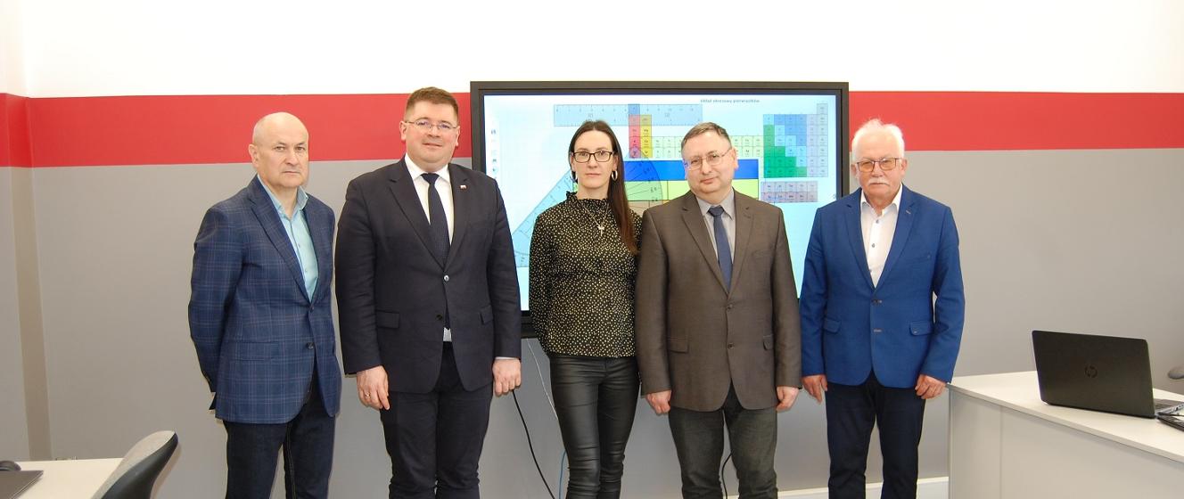 Visita del Viceministro Tomasz Rzymkovsky a la Escuela Secundaria No. 1 en Kutno – Ministerio de Educación y Ciencia