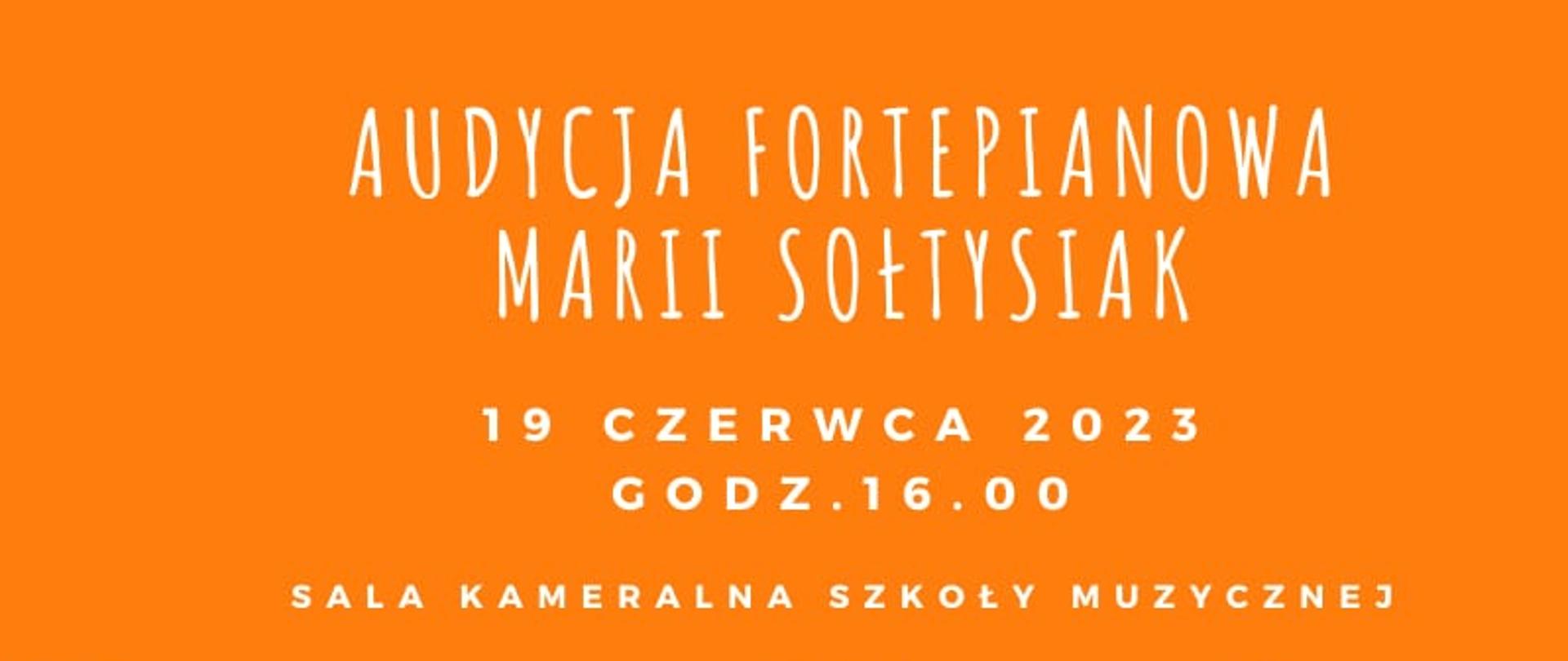 Plakat w kolorze pomarańczowym i grafiką imitującą klawiaturę fortepianu. U góry napis Audycja fortepianowa, u dołu wymieniony program koncertu.