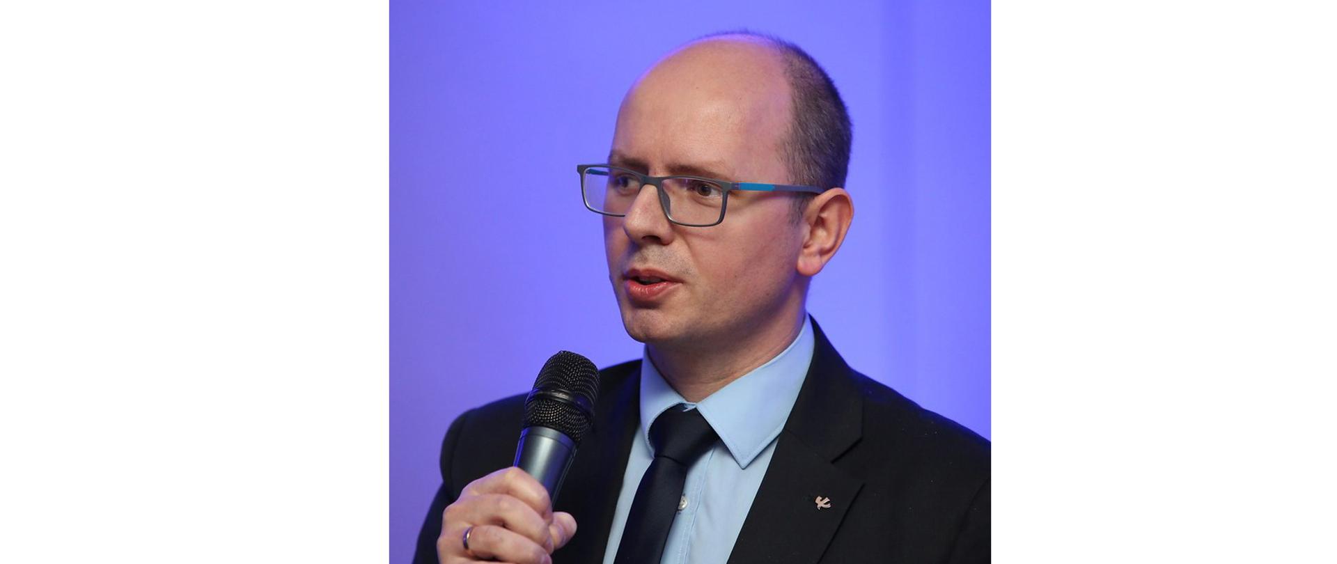 dr n. społ. Błażej Kmieciak